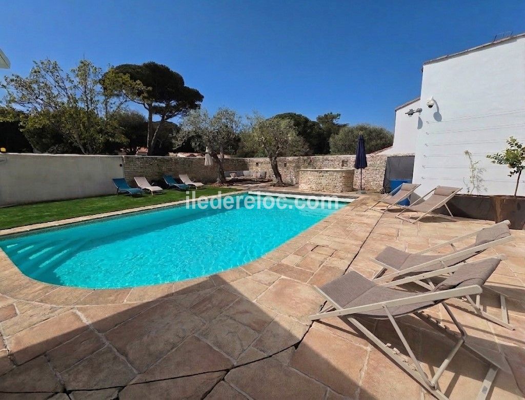 Photo 7 : EXTERIEUR d'une maison situ&eacute;e &agrave; La Couarde-sur-mer, &icirc;le de R&eacute;.