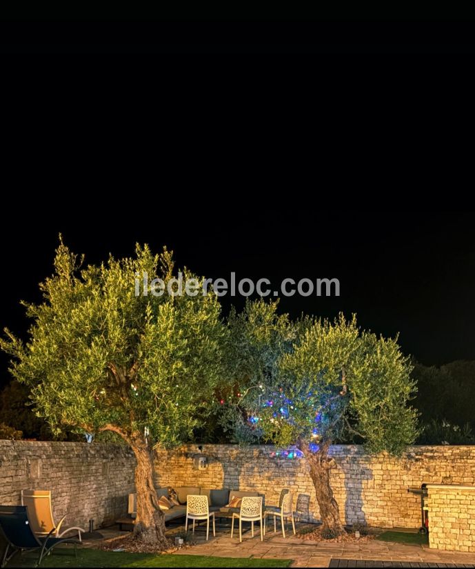 Photo 10 : EXTERIEUR d'une maison situ&eacute;e &agrave; La Couarde-sur-mer, &icirc;le de R&eacute;.