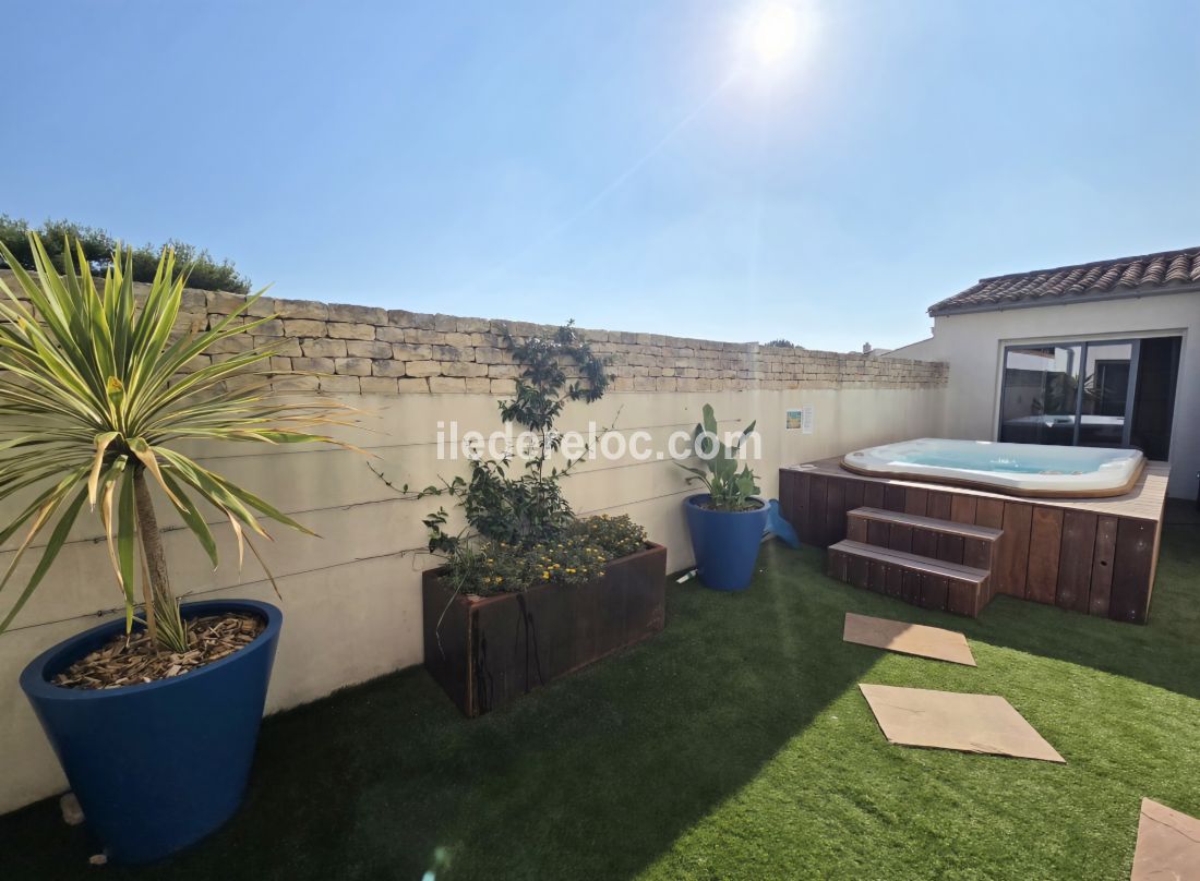 Photo 6 : PATIO d'une maison situ&eacute;e &agrave; La Couarde-sur-mer, &icirc;le de R&eacute;.