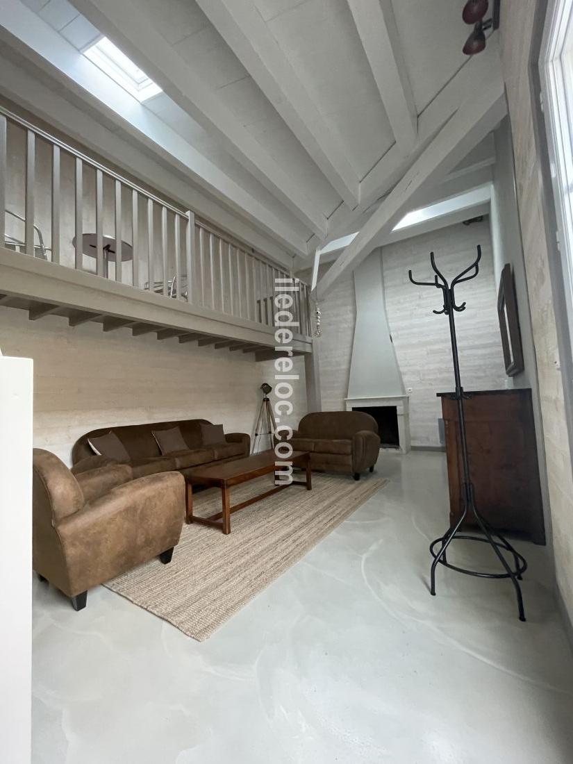 Photo 12 : SEJOUR d'une maison situ&eacute;e &agrave; La Couarde-sur-mer, &icirc;le de R&eacute;.