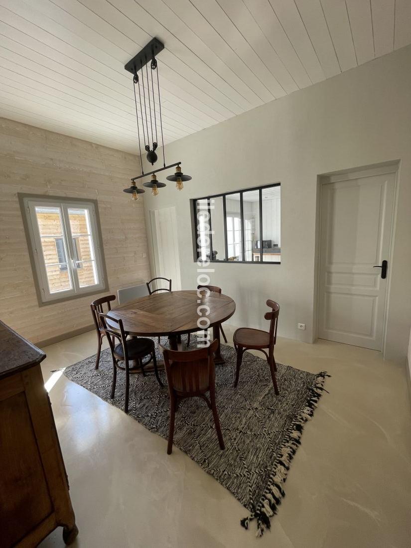 Photo 10 : SEJOUR d'une maison situ&eacute;e &agrave; La Couarde-sur-mer, &icirc;le de R&eacute;.