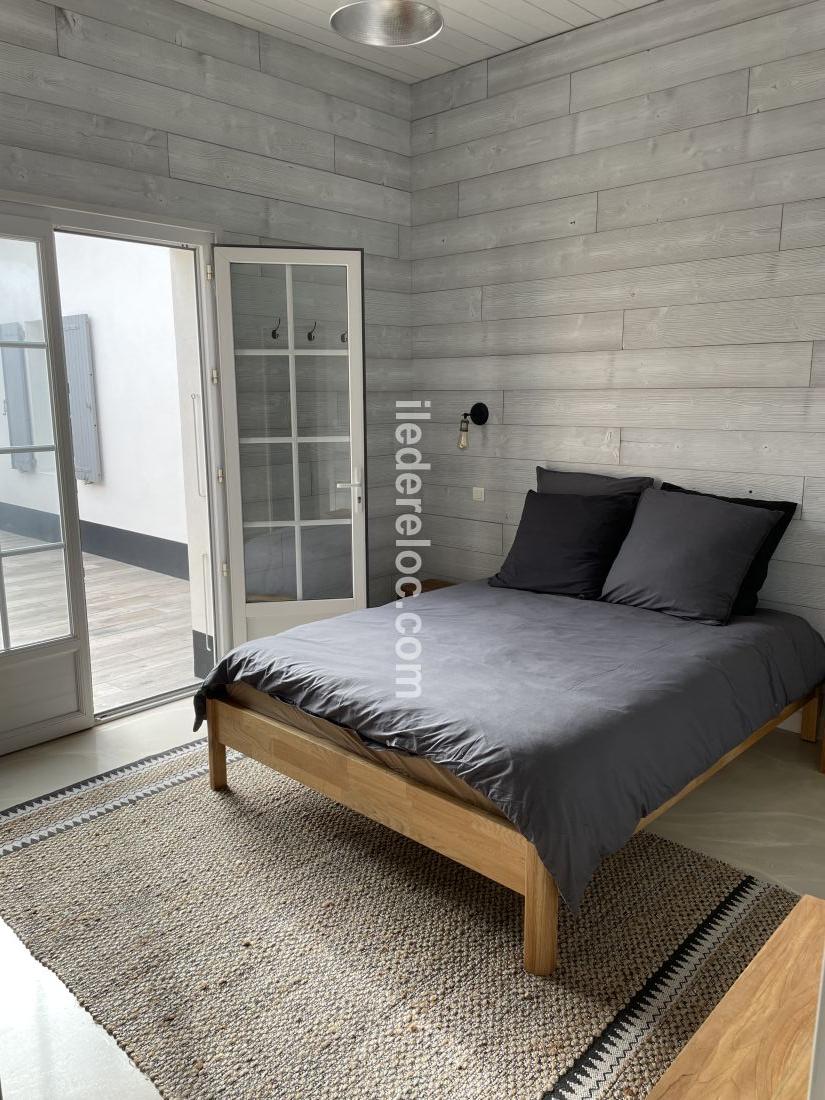 Photo 21 : CHAMBRE d'une maison situ&eacute;e &agrave; La Couarde-sur-mer, &icirc;le de R&eacute;.