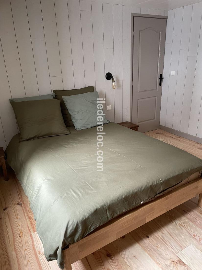 Photo 25 : CHAMBRE d'une maison situ&eacute;e &agrave; La Couarde-sur-mer, &icirc;le de R&eacute;.