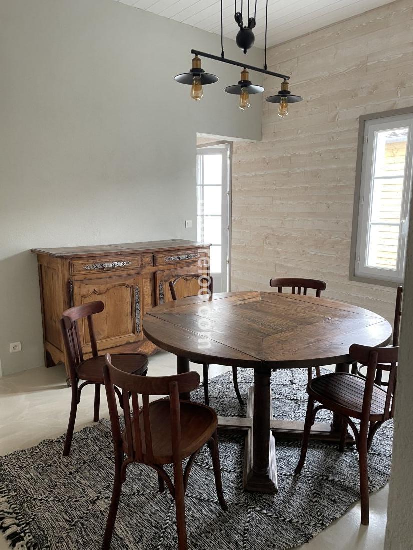 Photo 9 : SEJOUR d'une maison situ&eacute;e &agrave; La Couarde-sur-mer, &icirc;le de R&eacute;.