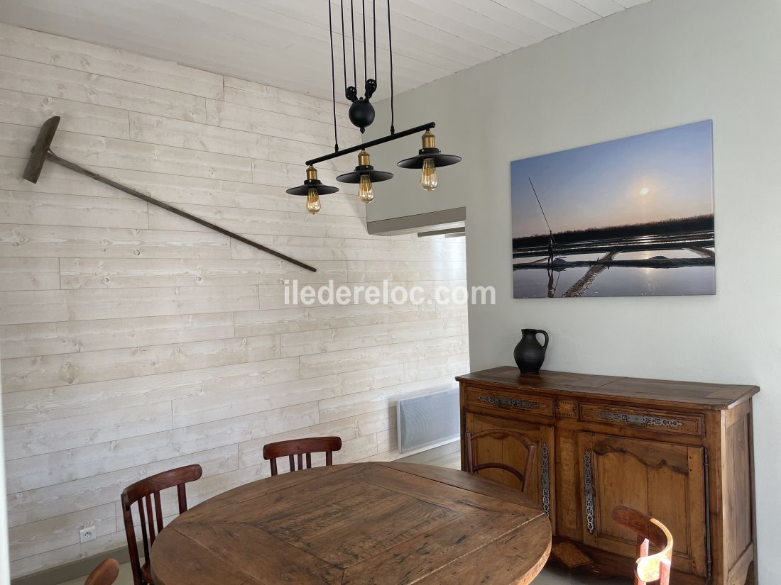Photo 12 : SEJOUR d'une maison situ&eacute;e &agrave; La Couarde-sur-mer, &icirc;le de R&eacute;.