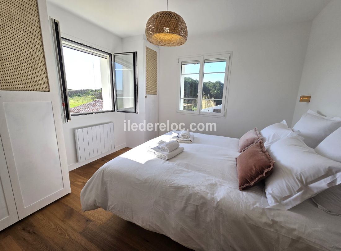 Photo 35 : CHAMBRE d'une maison situ&eacute;e &agrave; La Couarde-sur-mer, &icirc;le de R&eacute;.