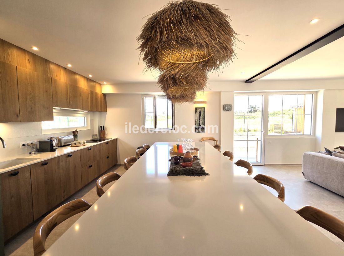 Photo 40 : CUISINE d'une maison situ&eacute;e &agrave; La Couarde-sur-mer, &icirc;le de R&eacute;.