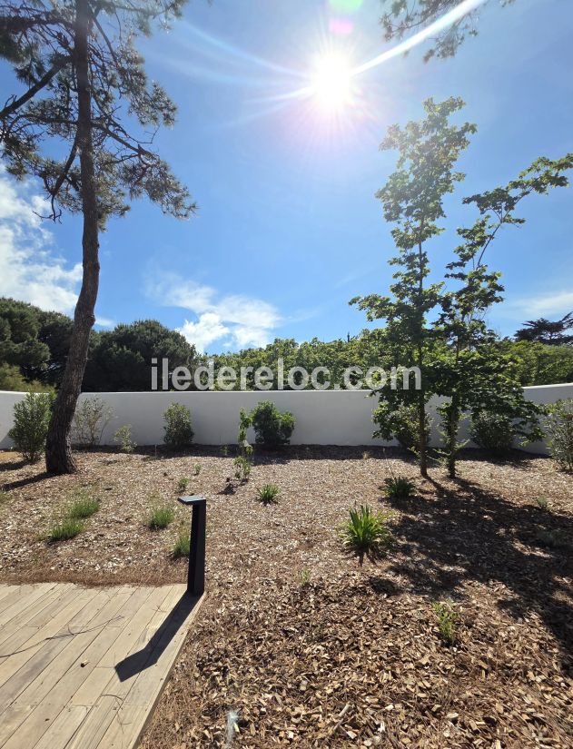 Photo 16 : EXTERIEUR d'une maison situ&eacute;e &agrave; La Couarde-sur-mer, &icirc;le de R&eacute;.