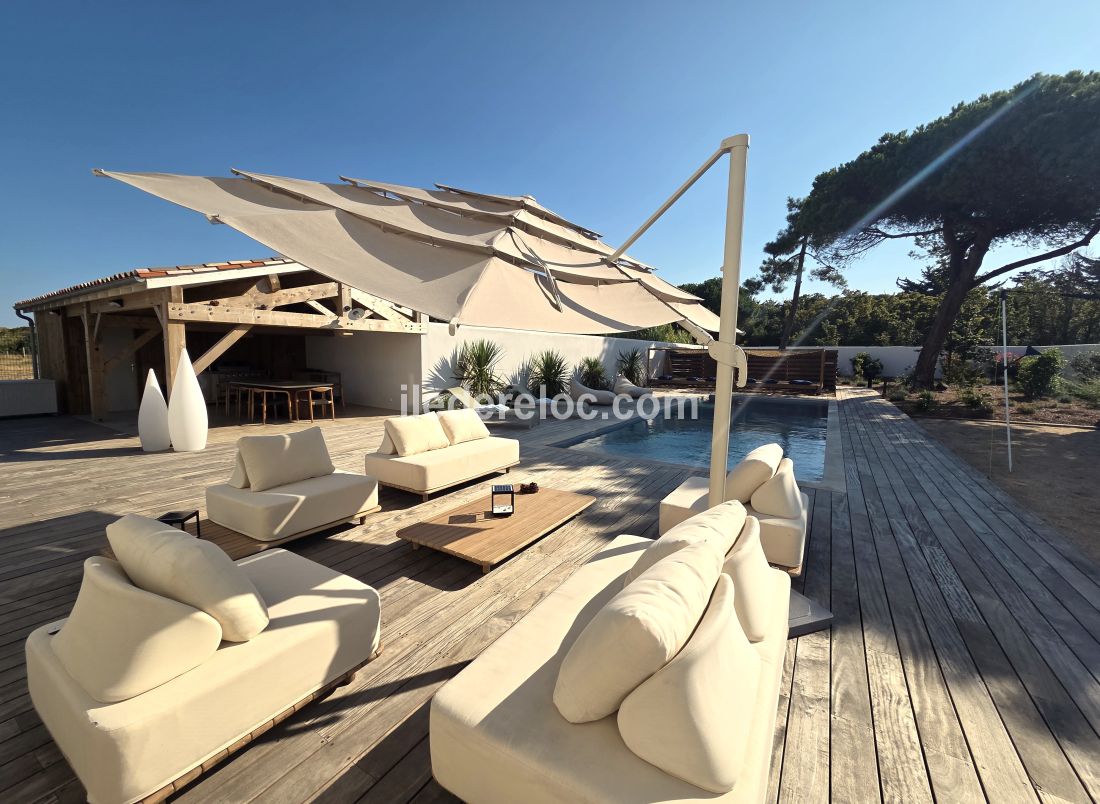 Photo 4 : PISCINE d'une maison situ&eacute;e &agrave; La Couarde-sur-mer, &icirc;le de R&eacute;.