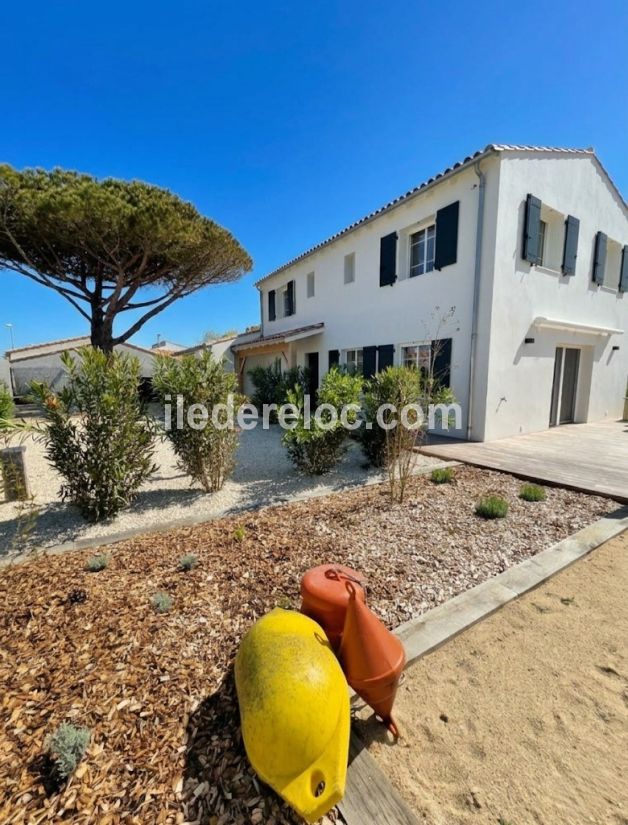 Photo 8 : EXTERIEUR d'une maison situ&eacute;e &agrave; La Couarde-sur-mer, &icirc;le de R&eacute;.