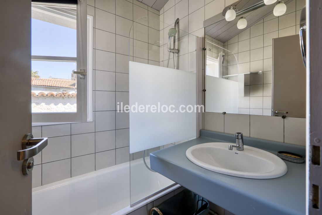 Photo 9 : NC d'une maison situ&eacute;e &agrave; Saint-Martin-de-R&eacute;, &icirc;le de R&eacute;.