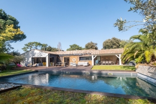 Ile de R&eacute;:Villa d’exception de 200 m² au cœur d’un écrin de verdure à sainte-marie-de-ré