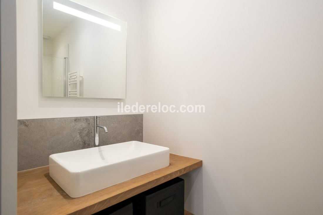 Photo 9 : NC d'une maison situ&eacute;e &agrave; Rivedoux-Plage, &icirc;le de R&eacute;.