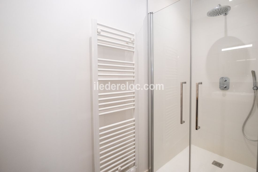 Photo 8 : NC d'une maison situ&eacute;e &agrave; Rivedoux-Plage, &icirc;le de R&eacute;.