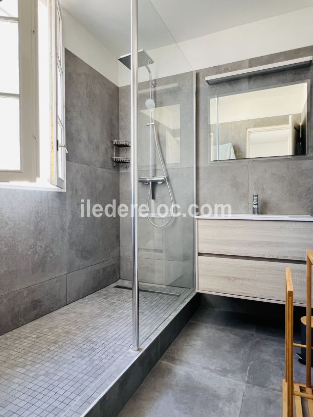 Photo 8 : NC d'une maison situ&eacute;e &agrave; Saint-Martin-de-R&eacute;, &icirc;le de R&eacute;.