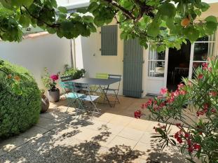 Ile de R&eacute;:Charmante maison a deux pas du marché centrale