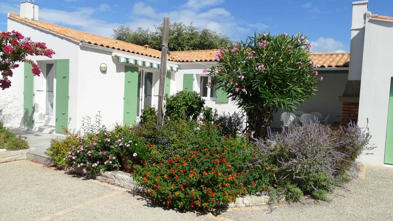 Photo 16 : EXTERIEUR d'une maison située à La Flotte-en-Ré, île de Ré.