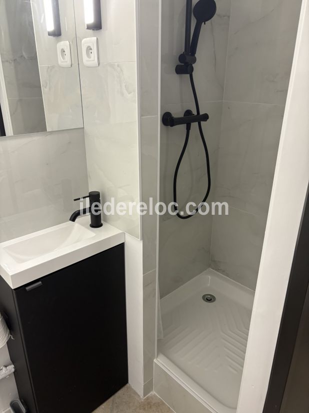 Photo 28 : CHAMBRE d'une maison situ&eacute;e &agrave; La Flotte-en-R&eacute;, &icirc;le de R&eacute;.