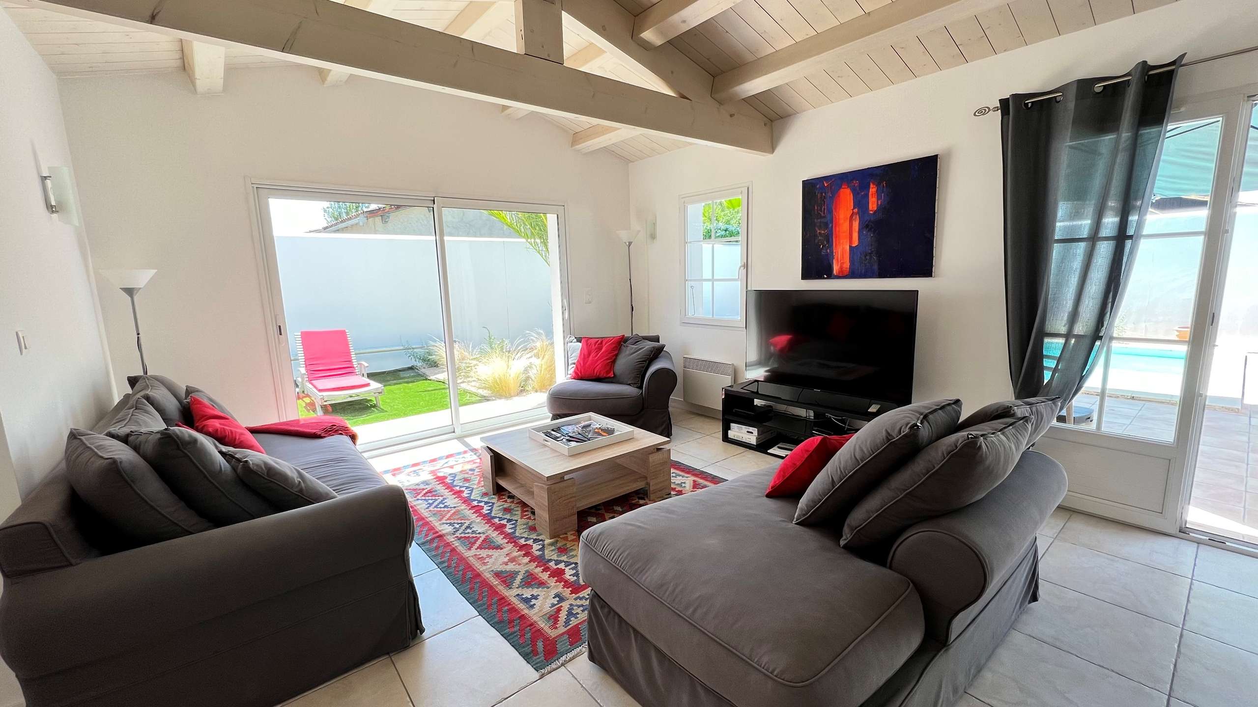 Photo 6 :  d'une maison situ&eacute;e &agrave; Le Bois-Plage-en-R&eacute;, &icirc;le de R&eacute;.