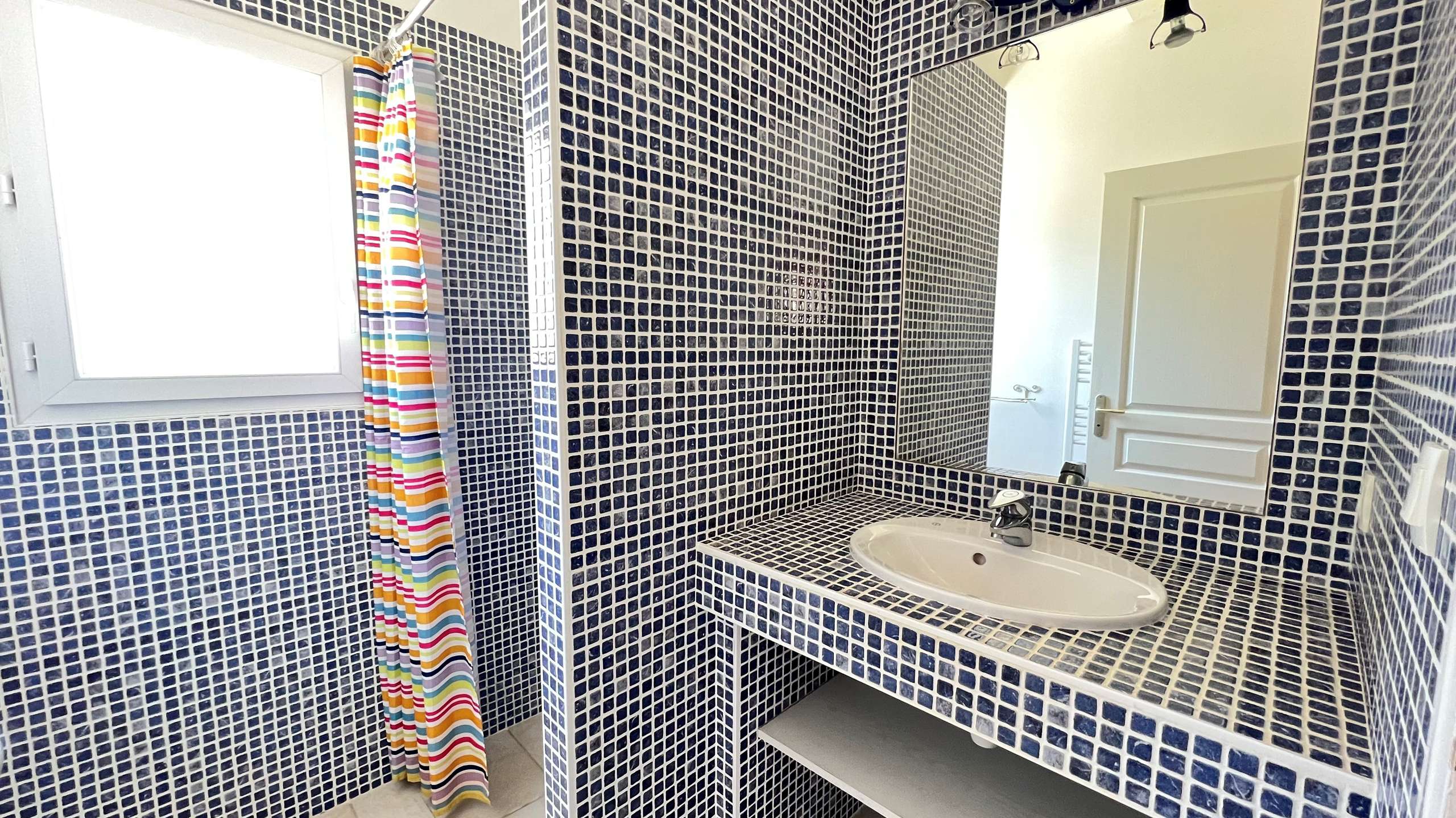 Photo 8 :  d'une maison situ&eacute;e &agrave; Le Bois-Plage-en-R&eacute;, &icirc;le de R&eacute;.