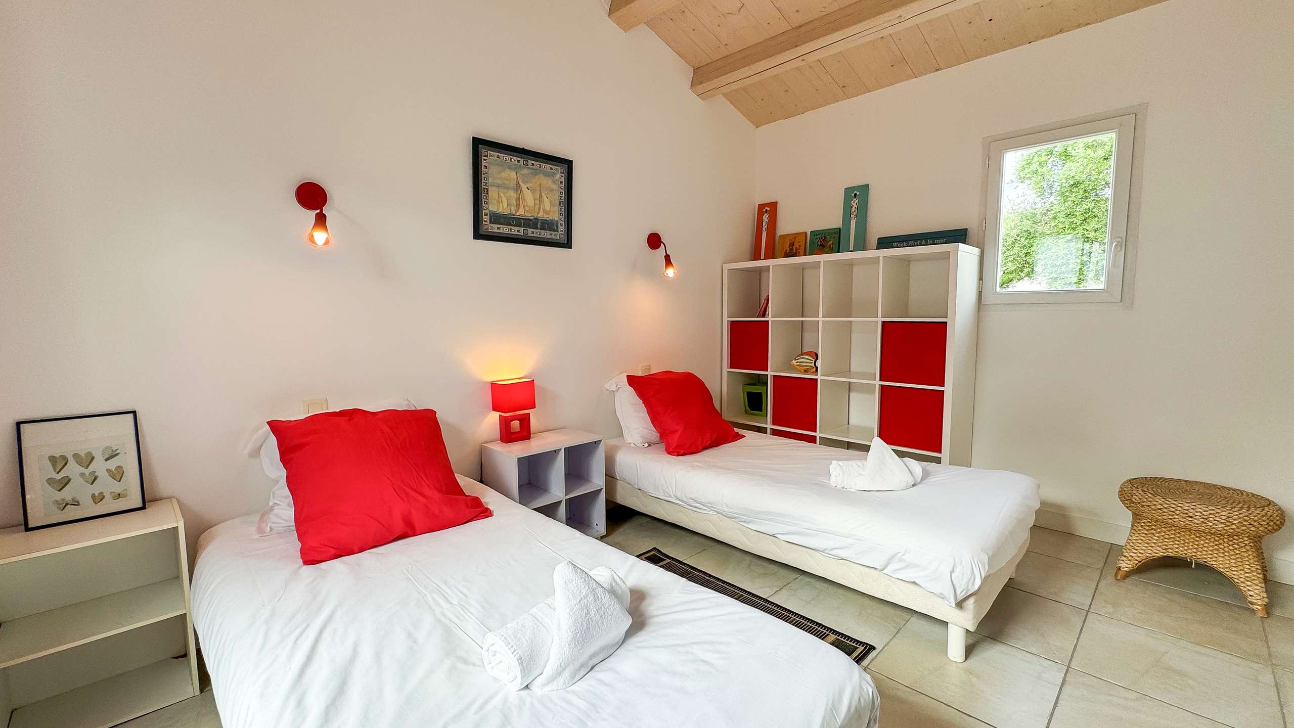 Photo 9 :  d'une maison situ&eacute;e &agrave; Le Bois-Plage-en-R&eacute;, &icirc;le de R&eacute;.