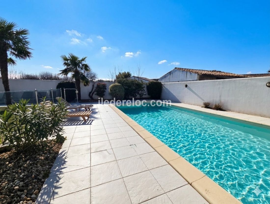Photo 4 : TERRASSE d'une maison situ&eacute;e &agrave; Le Bois-Plage-en-R&eacute;, &icirc;le de R&eacute;.