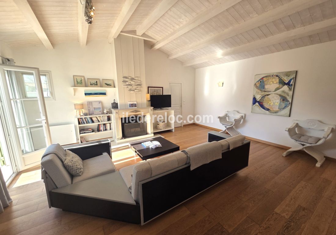 Photo 10 : SEJOUR d'une maison situ&eacute;e &agrave; Le Bois-Plage-en-R&eacute;, &icirc;le de R&eacute;.