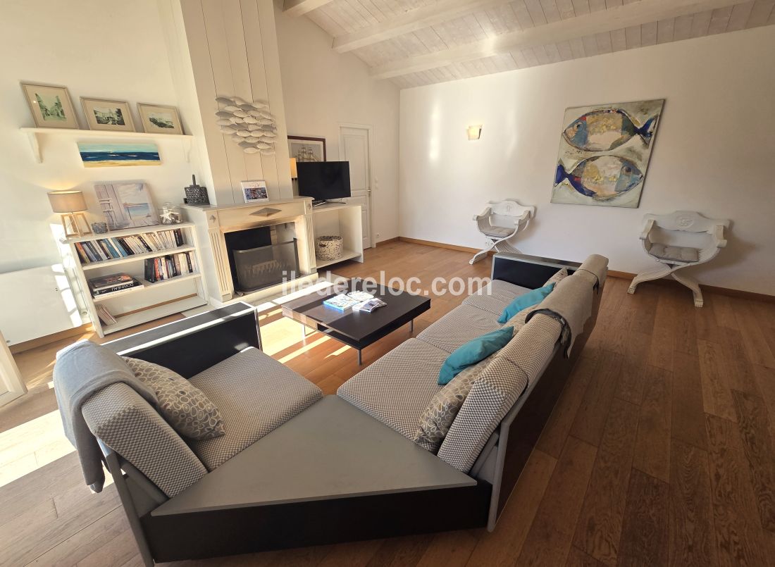 Photo 27 : SEJOUR d'une maison situ&eacute;e &agrave; Le Bois-Plage-en-R&eacute;, &icirc;le de R&eacute;.