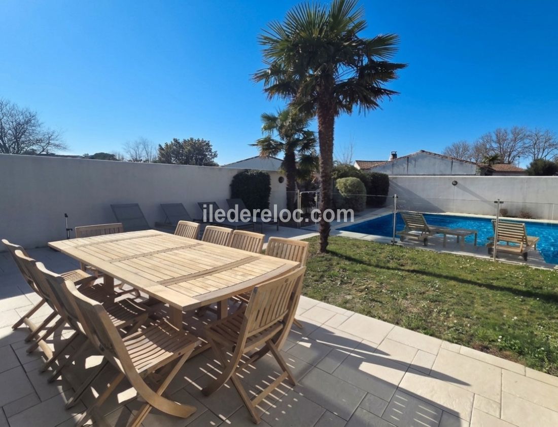 Photo 6 : TERRASSE d'une maison situ&eacute;e &agrave; Le Bois-Plage-en-R&eacute;, &icirc;le de R&eacute;.