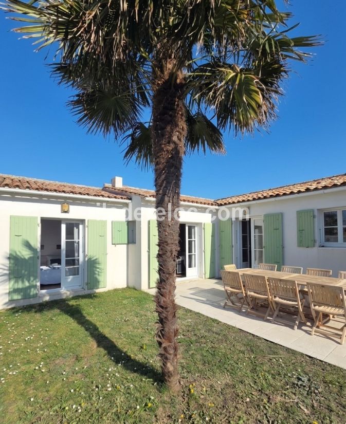 Photo 43 : JARDIN d'une maison situ&eacute;e &agrave; Le Bois-Plage-en-R&eacute;, &icirc;le de R&eacute;.