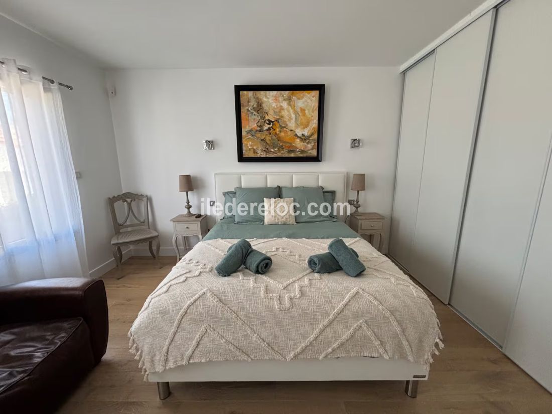 Photo 19 : CHAMBRE d'une maison situ&eacute;e &agrave; Rivedoux-Plage, &icirc;le de R&eacute;.