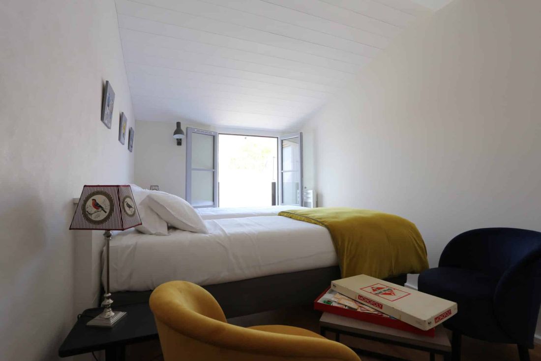 Photo 12 : CHAMBRE d'une maison situ&eacute;e &agrave; Ars en R&eacute;, &icirc;le de R&eacute;.