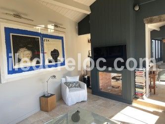 Photo 12 : SEJOUR d'une maison situ&eacute;e &agrave; Saint-Martin-de-R&eacute;, &icirc;le de R&eacute;.