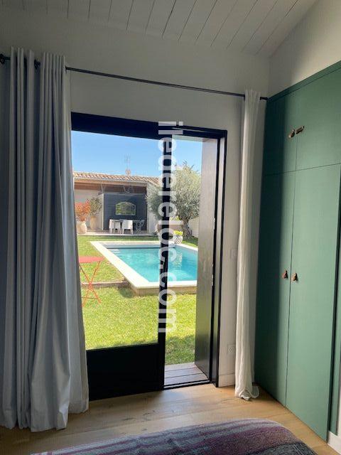 Photo 15 : CHAMBRE d'une maison situ&eacute;e &agrave; Saint-Martin-de-R&eacute;, &icirc;le de R&eacute;.