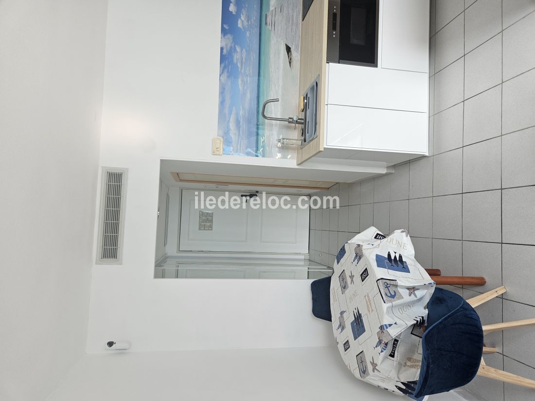 Photo 7 : NC d'une maison situ&eacute;e &agrave; Ars en R&eacute;, &icirc;le de R&eacute;.