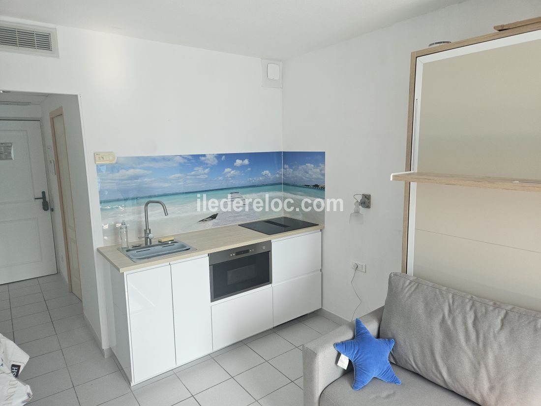 Photo 8 : NC d'une maison situ&eacute;e &agrave; Ars en R&eacute;, &icirc;le de R&eacute;.