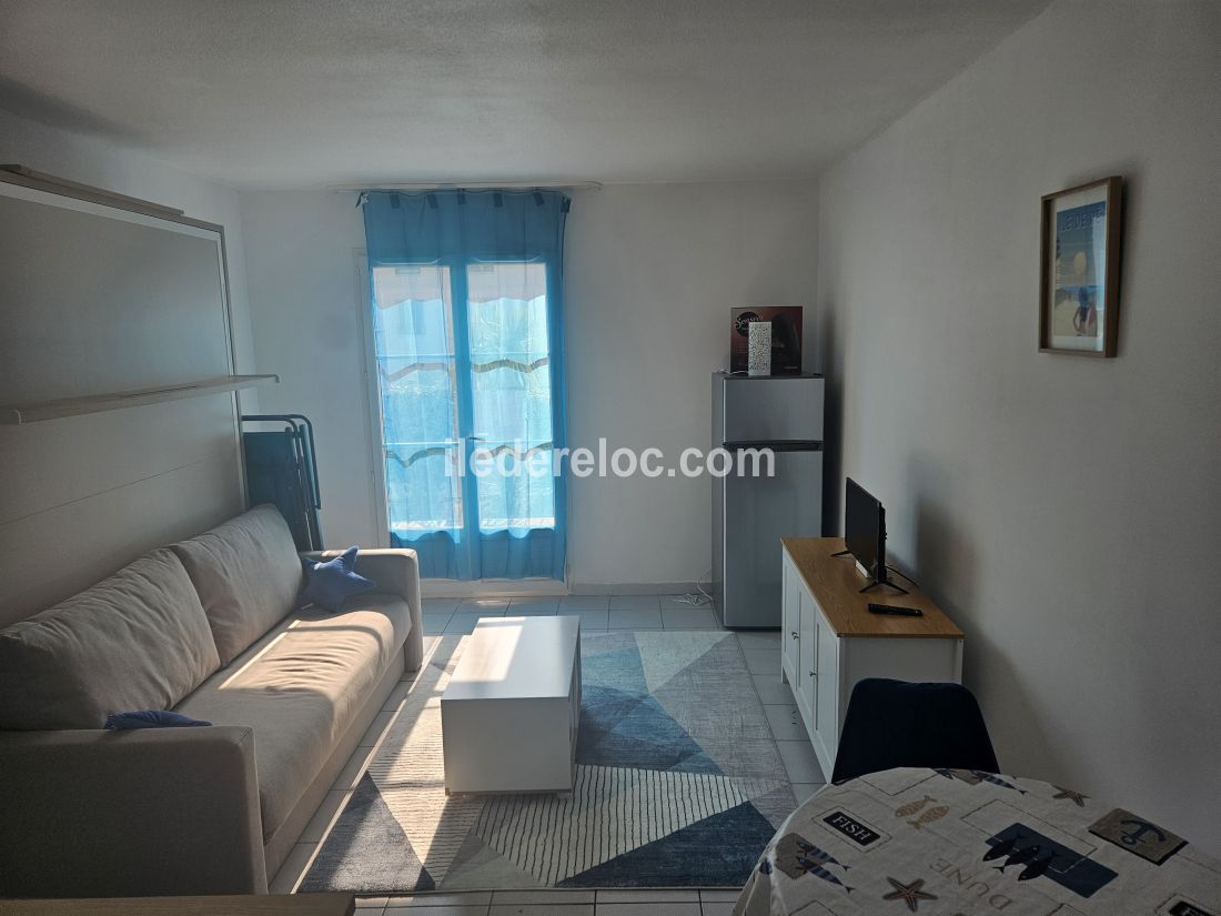 Photo 9 : NC d'une maison situ&eacute;e &agrave; Ars en R&eacute;, &icirc;le de R&eacute;.