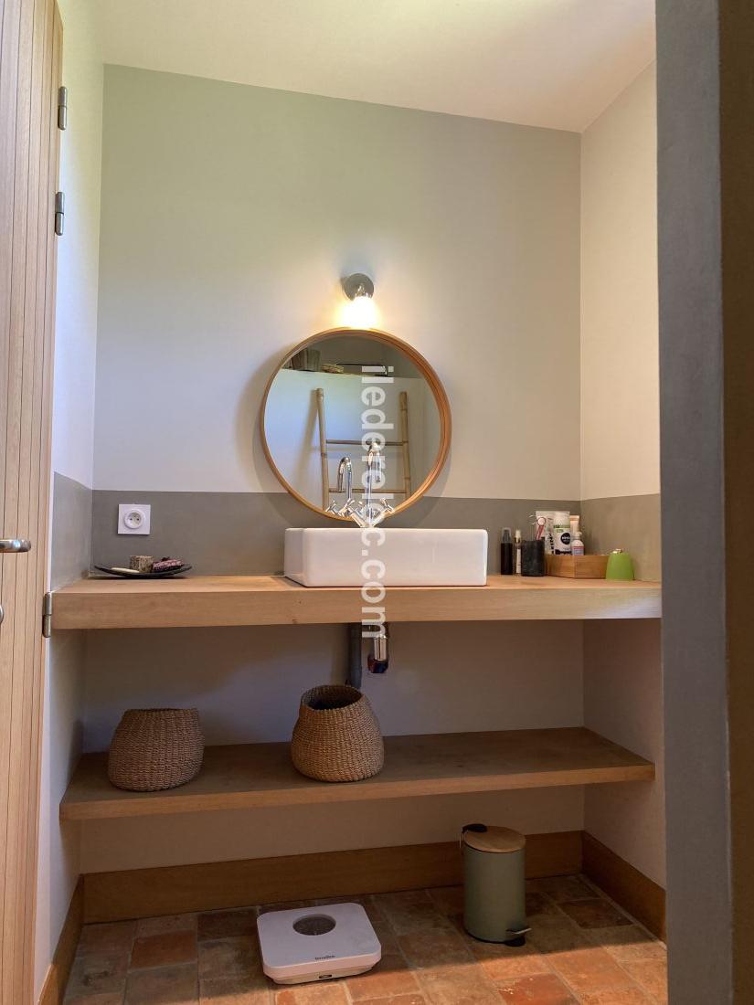 Photo 7 : NC d'une maison situ&eacute;e &agrave; Sainte-Marie-de-R&eacute;, &icirc;le de R&eacute;.