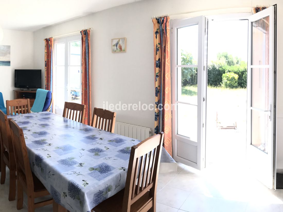 Photo 5 : SEJOUR d'une maison situ&eacute;e &agrave; Saint-Cl&eacute;ment-des-Baleines, &icirc;le de R&eacute;.