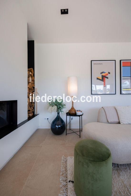 Photo 22 : SEJOUR d'une maison situ&eacute;e &agrave; La Couarde-sur-mer, &icirc;le de R&eacute;.