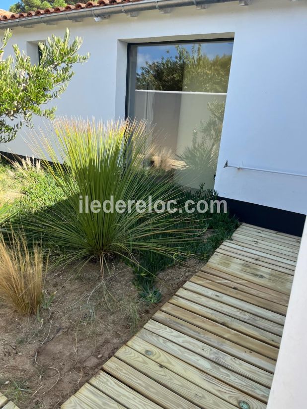 Photo 5 : PATIO d'une maison situ&eacute;e &agrave; La Couarde-sur-mer, &icirc;le de R&eacute;.