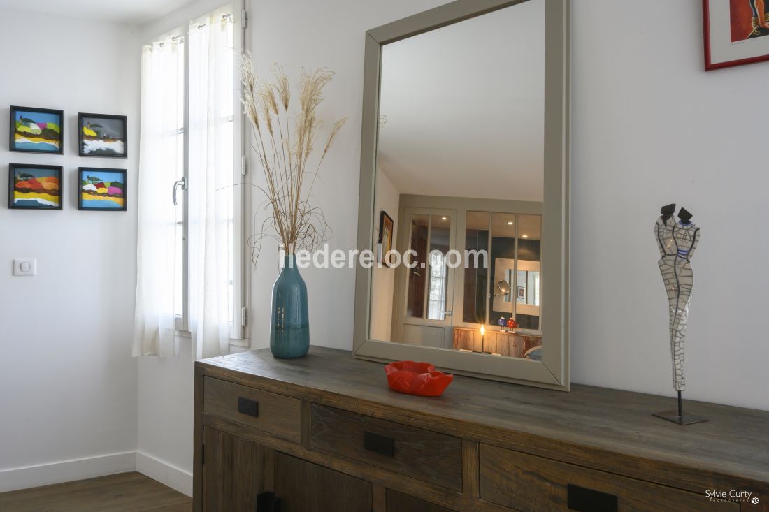 Photo 13 : CHAMBRE d'une maison situ&eacute;e &agrave; Le Bois-Plage-en-R&eacute;, &icirc;le de R&eacute;.