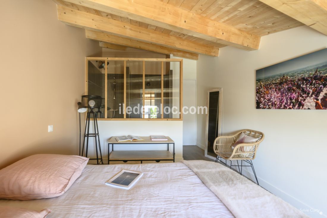 Photo 36 : CHAMBRE d'une maison situ&eacute;e &agrave; Le Bois-Plage-en-R&eacute;, &icirc;le de R&eacute;.