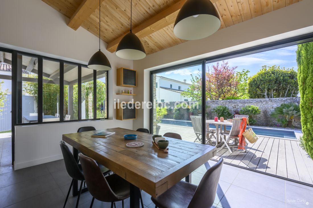 Photo 6 : SEJOUR d'une maison situ&eacute;e &agrave; Le Bois-Plage-en-R&eacute;, &icirc;le de R&eacute;.