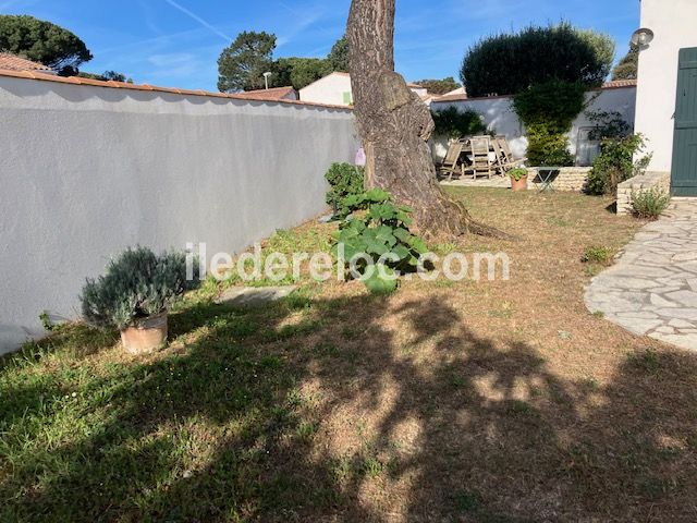 Photo 5 : JARDIN d'une maison situ&eacute;e &agrave; La Couarde-sur-mer, &icirc;le de R&eacute;.