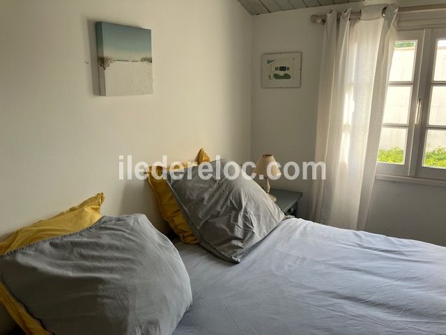 Photo 10 : CHAMBRE d'une maison situ&eacute;e &agrave; La Couarde-sur-mer, &icirc;le de R&eacute;.