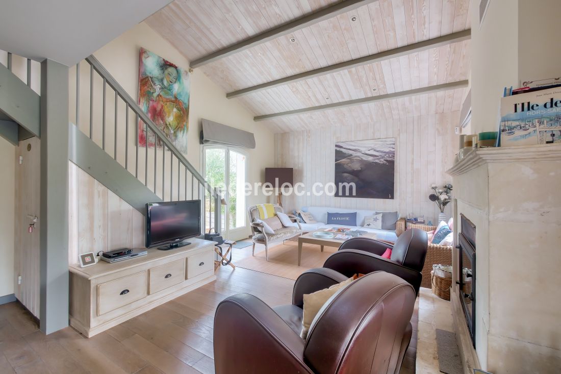 Photo 4 : SEJOUR d'une maison situ&eacute;e &agrave; La Flotte-en-R&eacute;, &icirc;le de R&eacute;.
