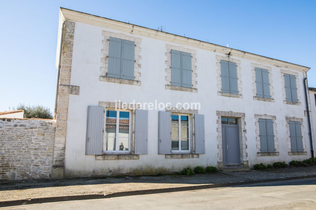 Photo 13 : EXTERIEUR d'une maison situ&eacute;e &agrave; Saint-Martin-de-R&eacute;, &icirc;le de R&eacute;.