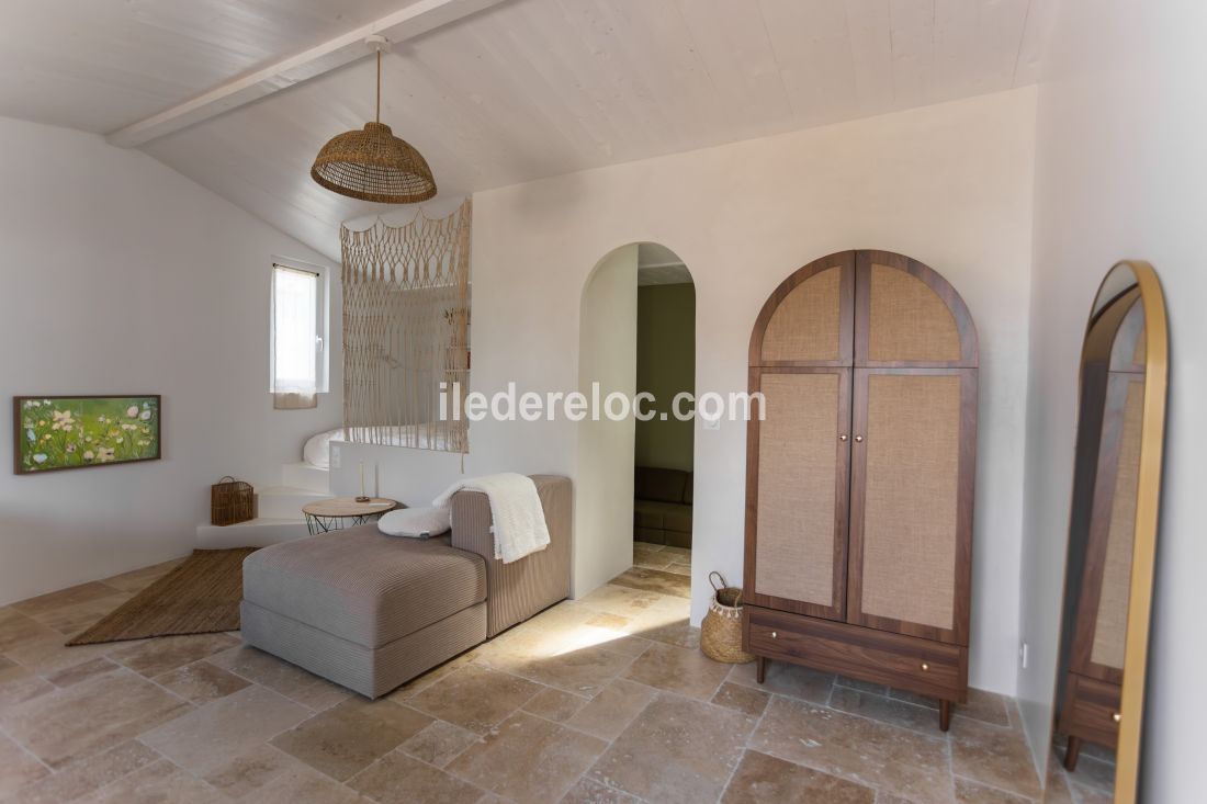 Photo 5 : SEJOUR d'une maison situ&eacute;e &agrave; Loix, &icirc;le de R&eacute;.