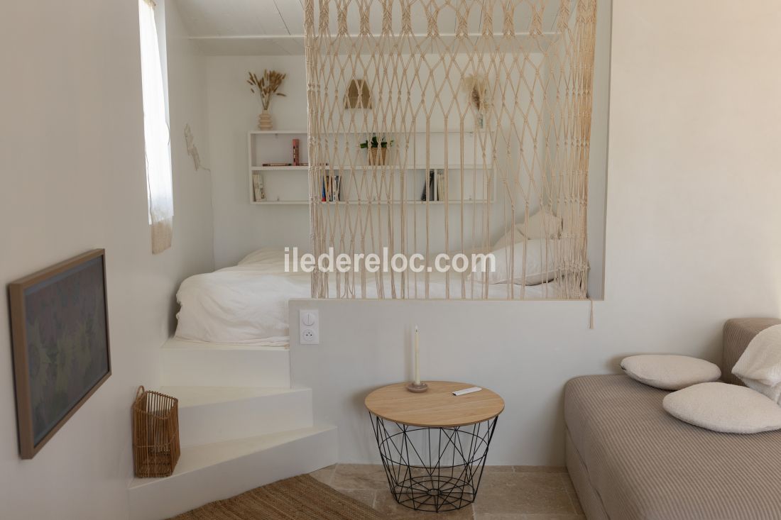 Photo 7 : CHAMBRE d'une maison situ&eacute;e &agrave; Loix, &icirc;le de R&eacute;.